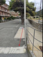 Golfo del Tigullio, Piccola rampa per accesso alla spiaggia libera attrezzata - Lavagna